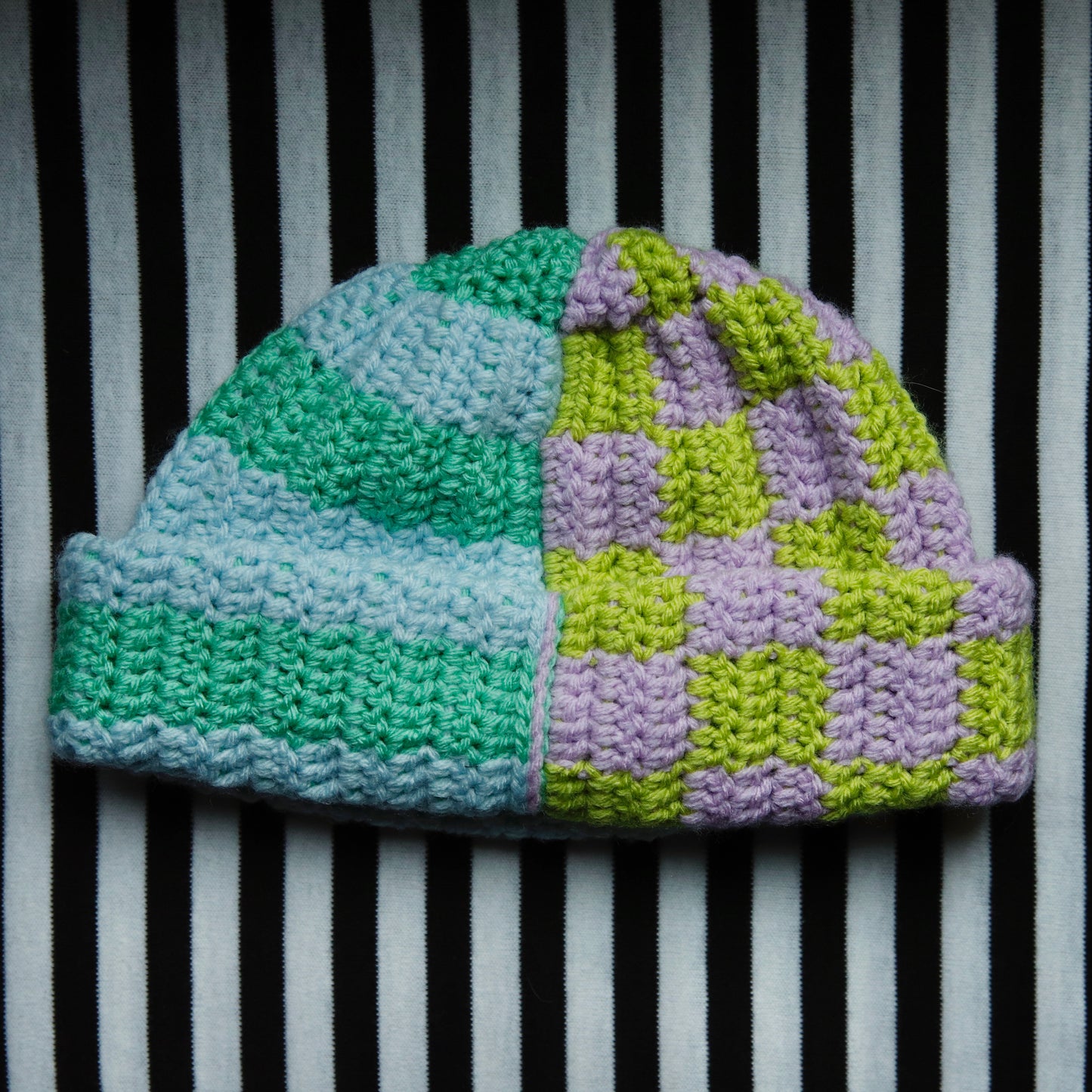 🪼checkered and striped beanie🪼