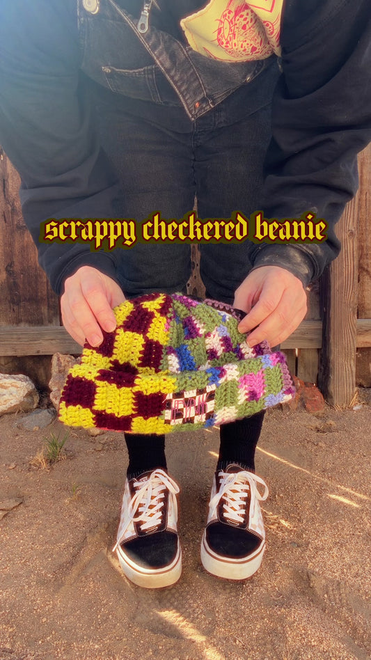 🧶scrappy checkered beanie🧶